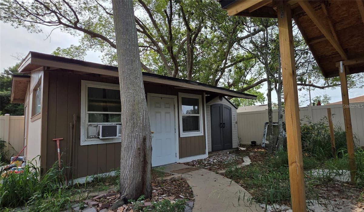 1302 CENTER STREET — photo 14 of 15