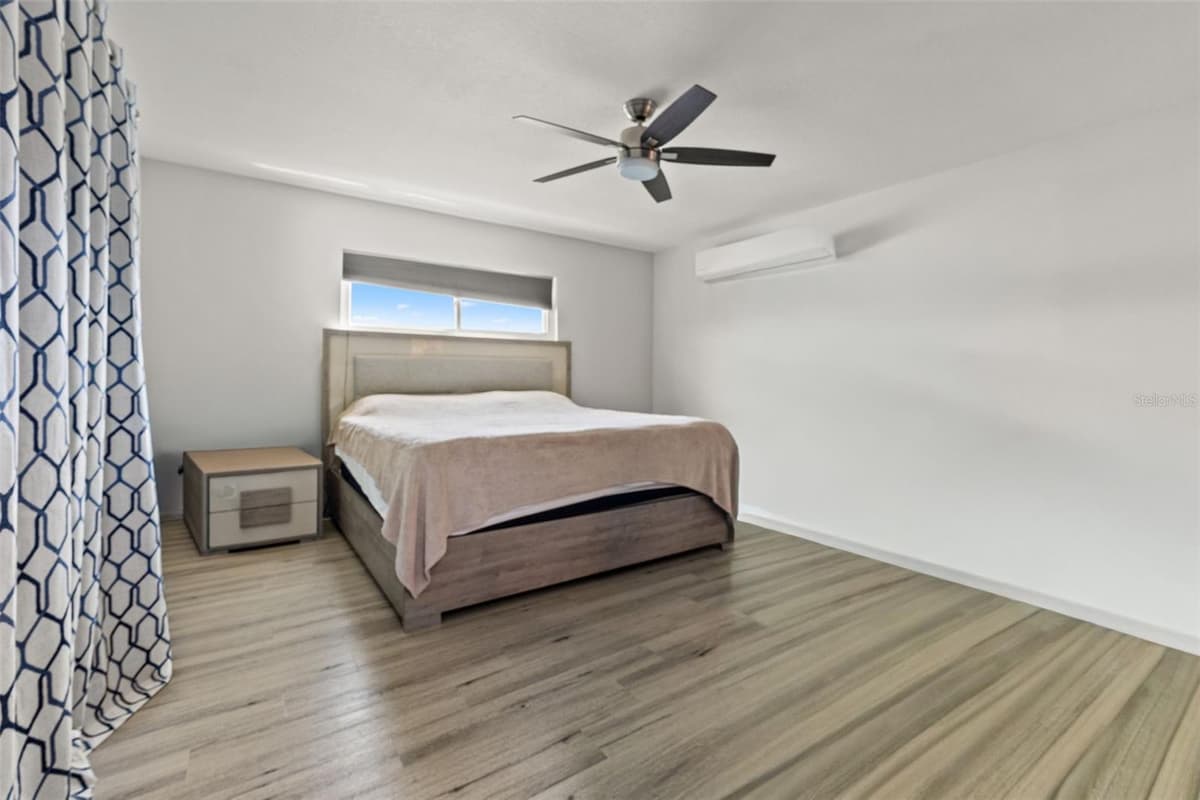 415 BARCLAY AVENUE — photo 17 of 35