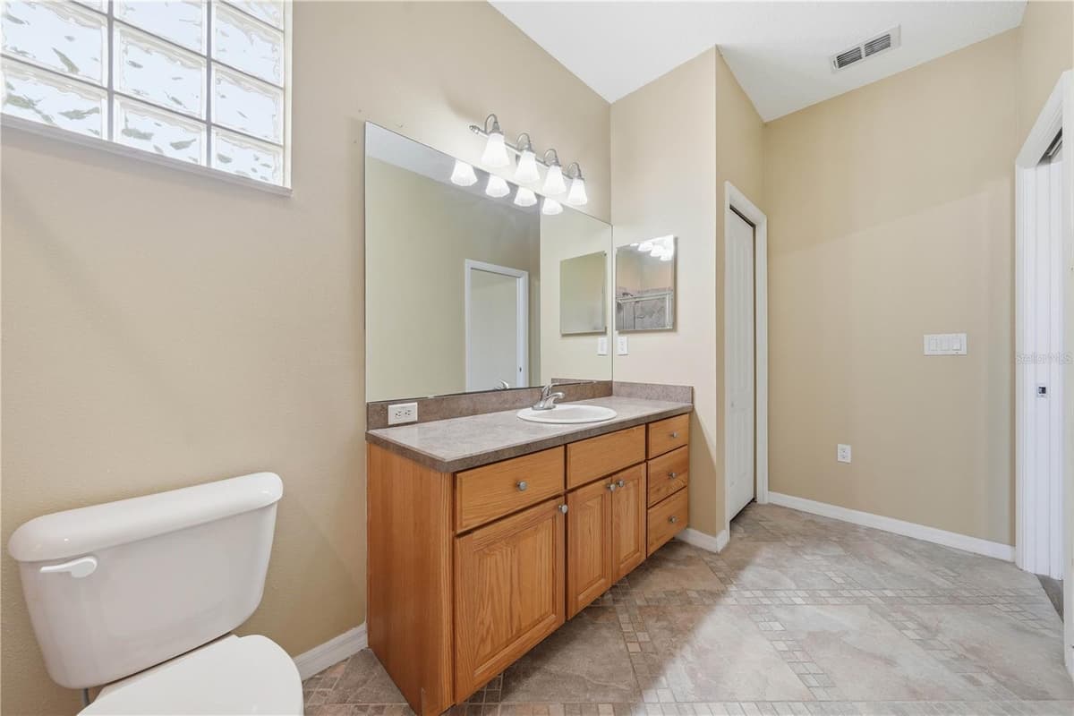 81 TWIN LAKE CIR — photo 23 of 62
