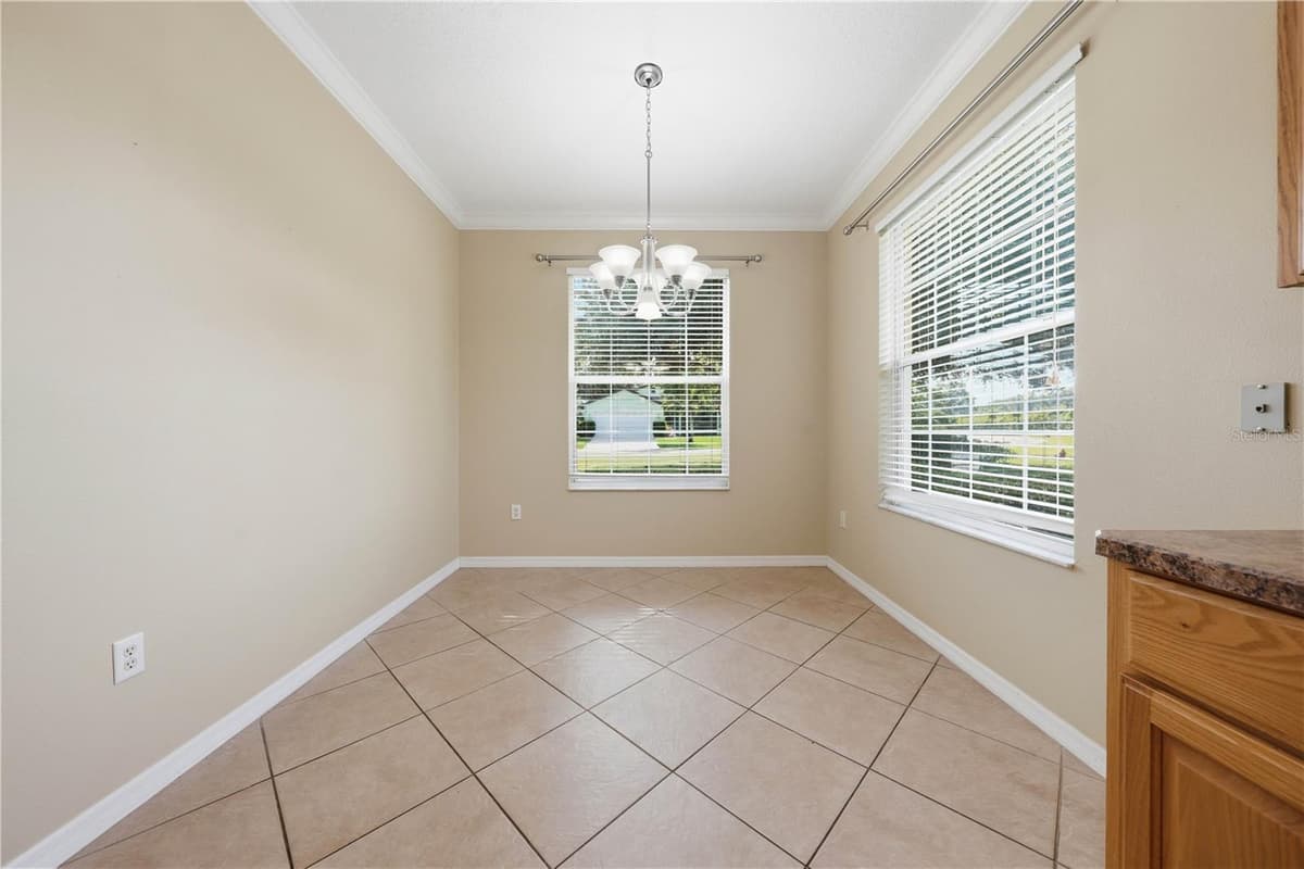 81 TWIN LAKE CIR — photo 10 of 62