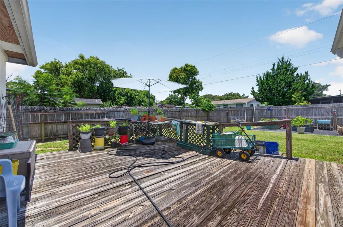 6 HIGHRIDGE ROAD — photo 4 of 14
