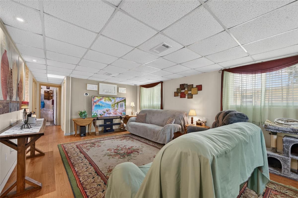 6 HIGHRIDGE ROAD — photo 8 of 14