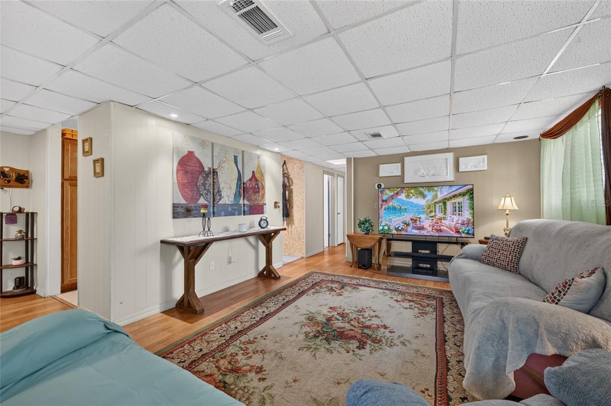 6 HIGHRIDGE ROAD — photo 9 of 14