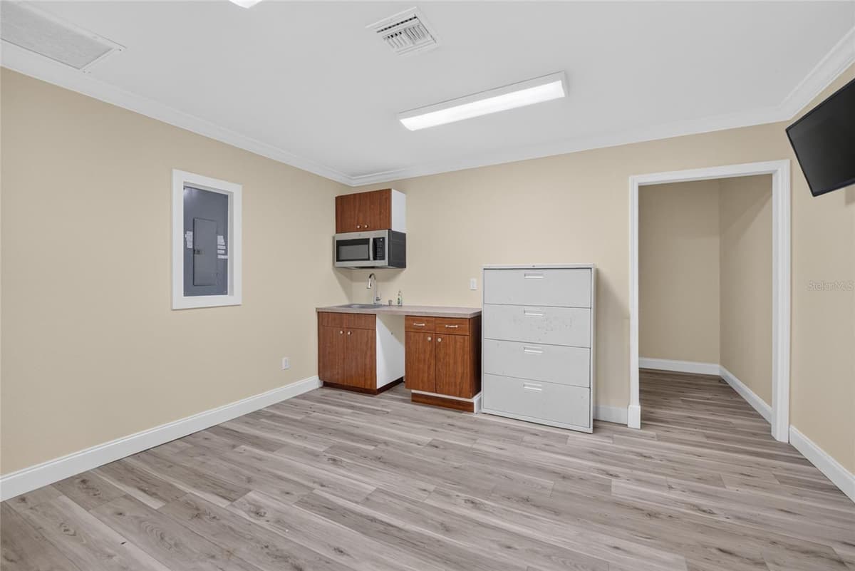 357 WALTER PLACE — photo 35 of 37