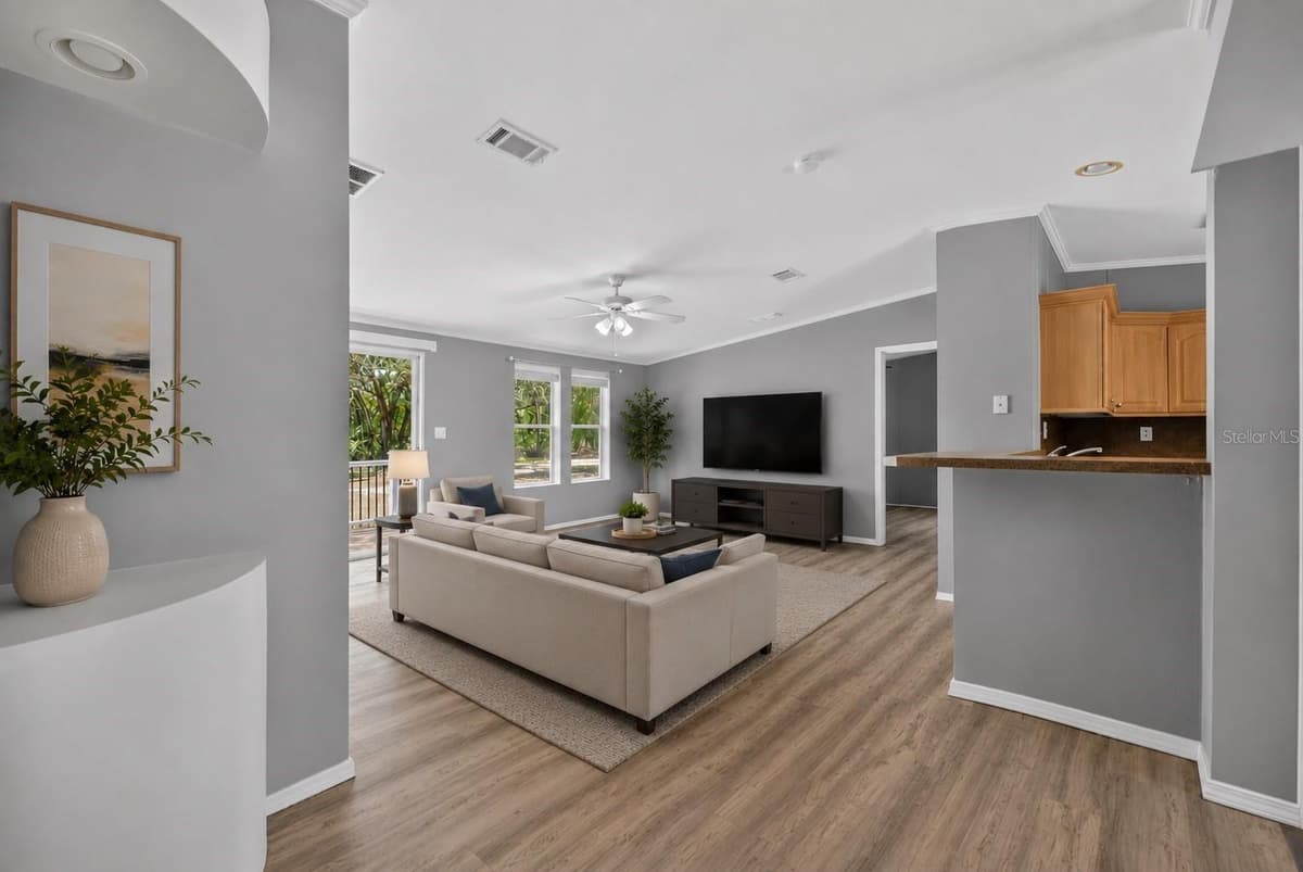 357 WALTER PLACE — photo 4 of 37
