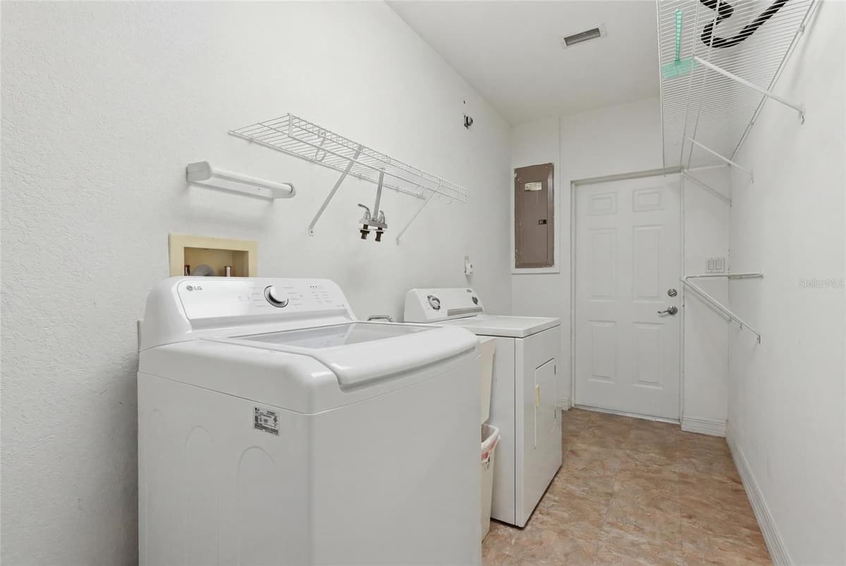 1277 EAST CREEK TRAIL — photo 34 of 51