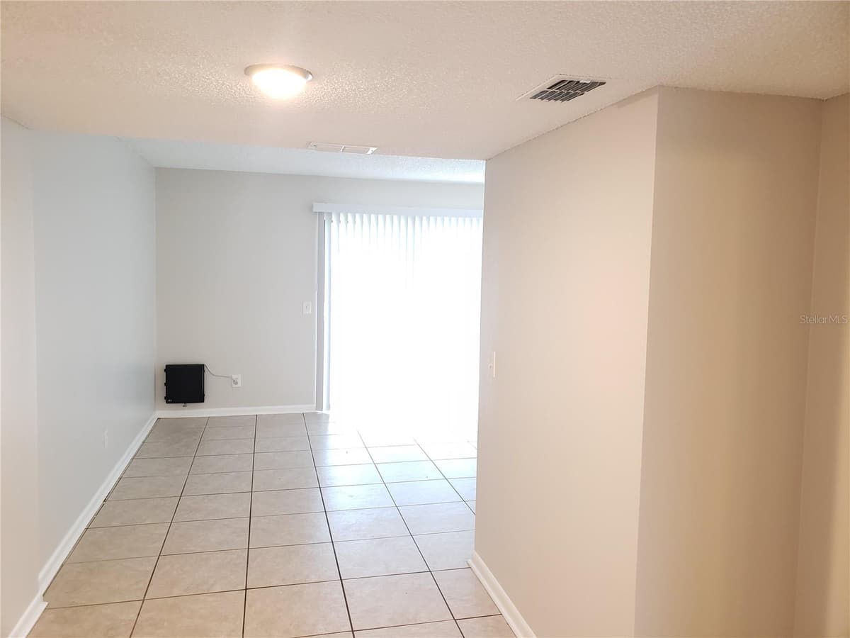 22706 GAGE LOOP — photo 4 of 30