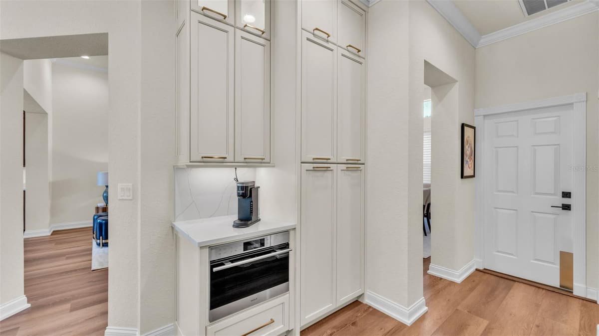 237 KENT COURT — photo 55 of 78
