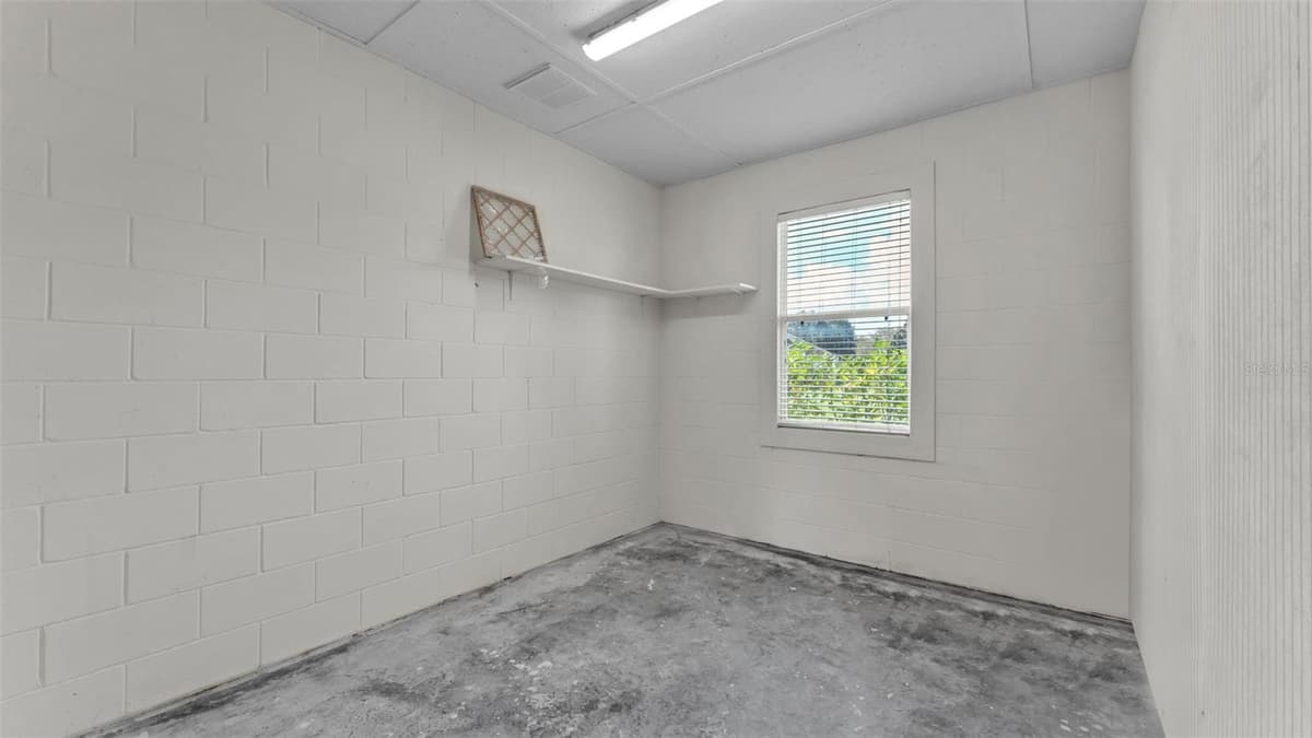 237 KENT COURT — photo 28 of 78