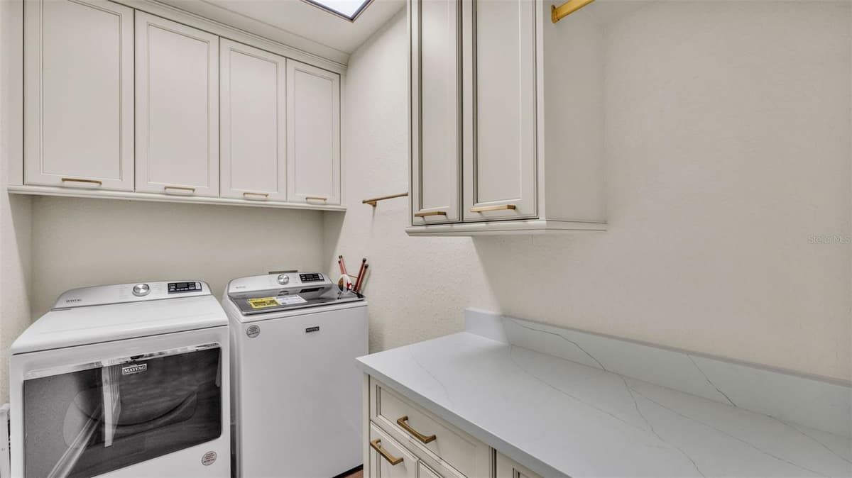 237 KENT COURT — photo 74 of 78