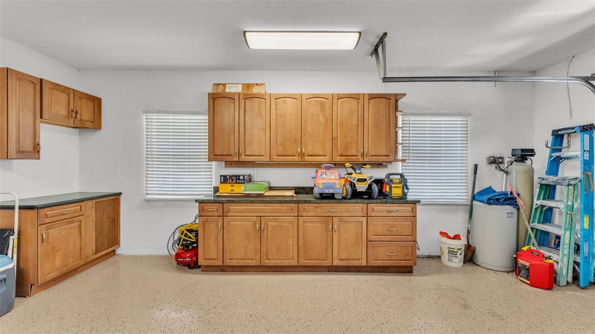 237 KENT COURT — photo 49 of 78