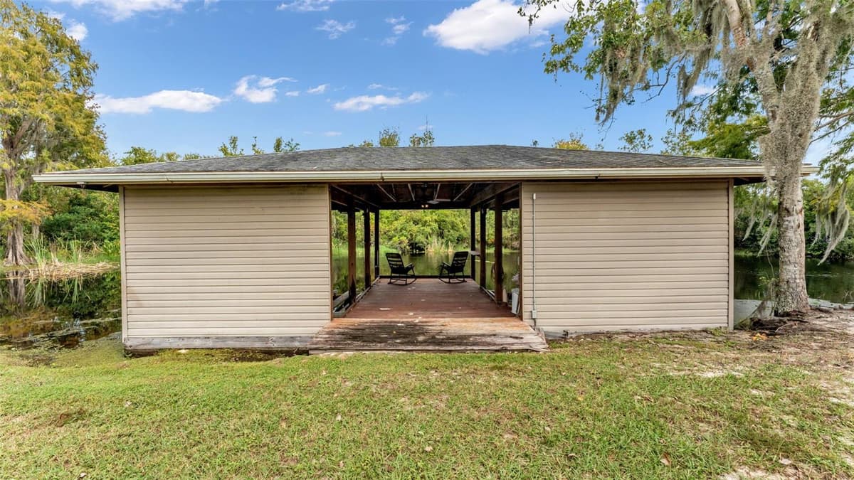 237 KENT COURT — photo 13 of 78