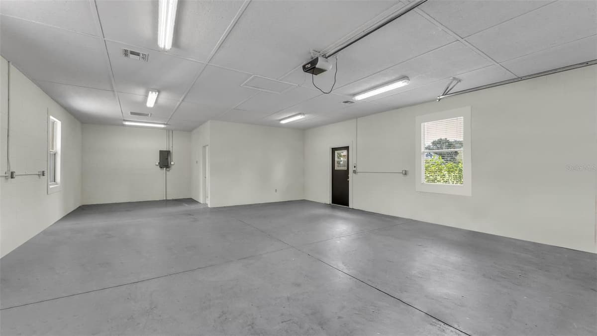 237 KENT COURT — photo 27 of 78