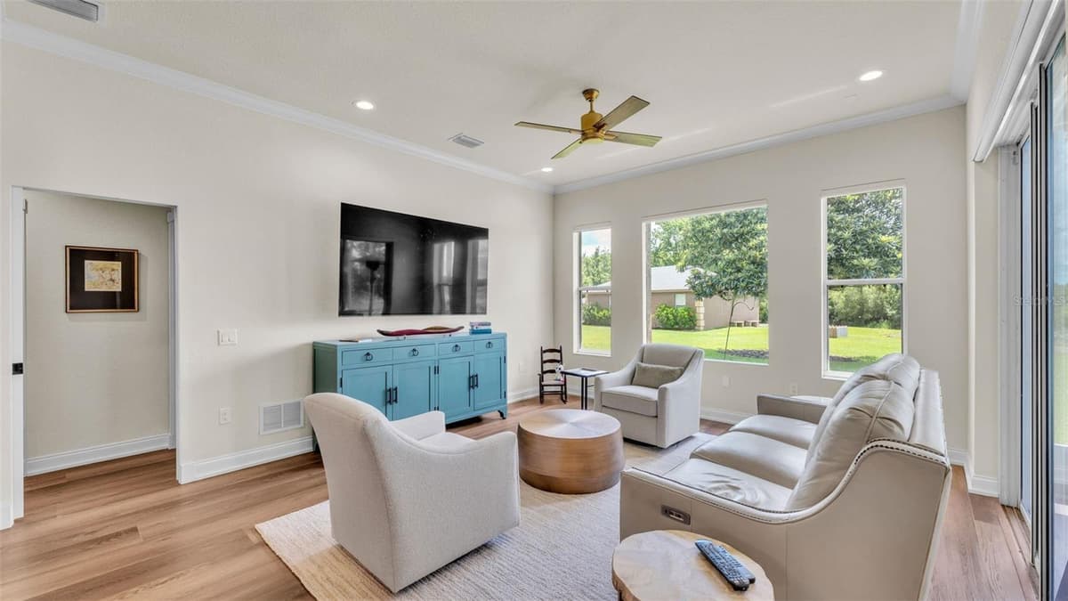 237 KENT COURT — photo 43 of 78