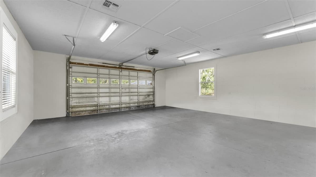 237 KENT COURT — photo 25 of 78