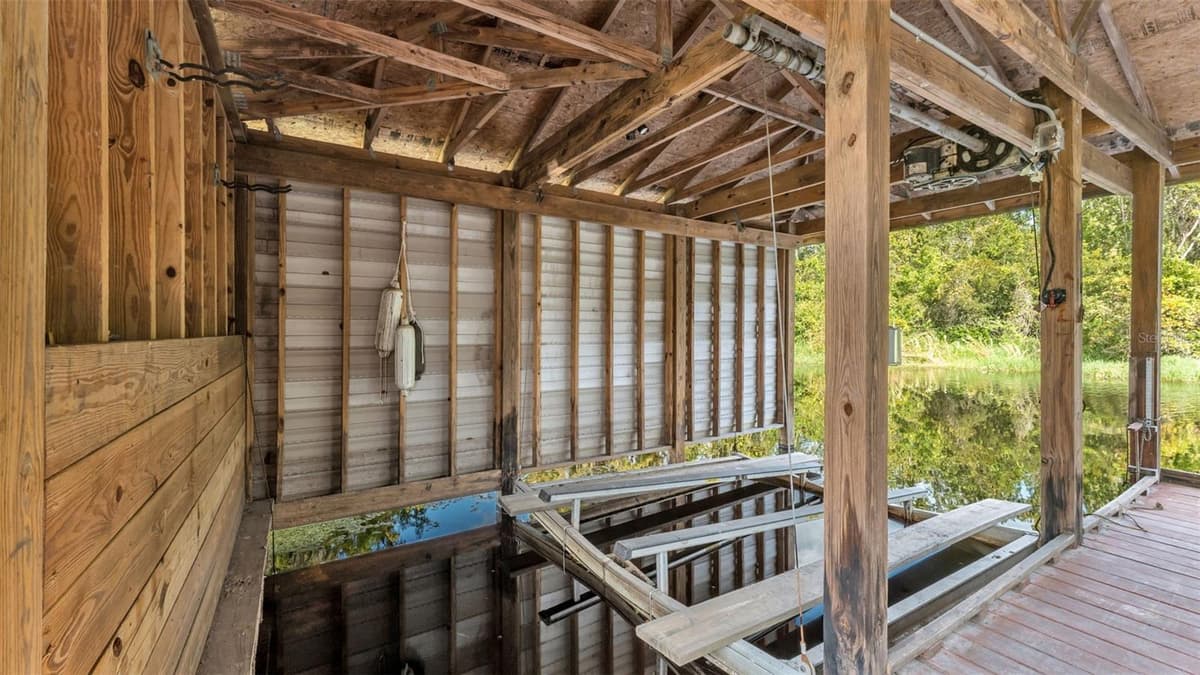 237 KENT COURT — photo 10 of 78