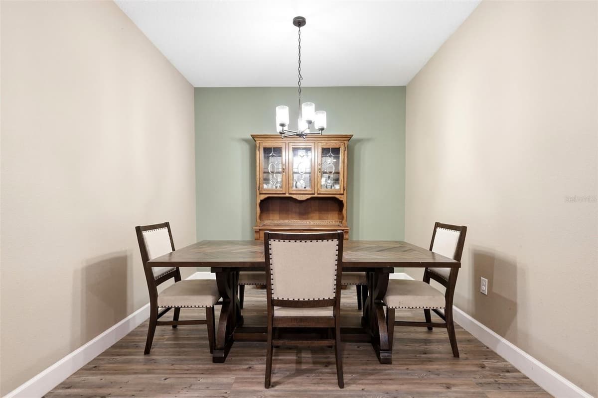 425 SPRING GARDEN AVENUE — photo 17 of 40