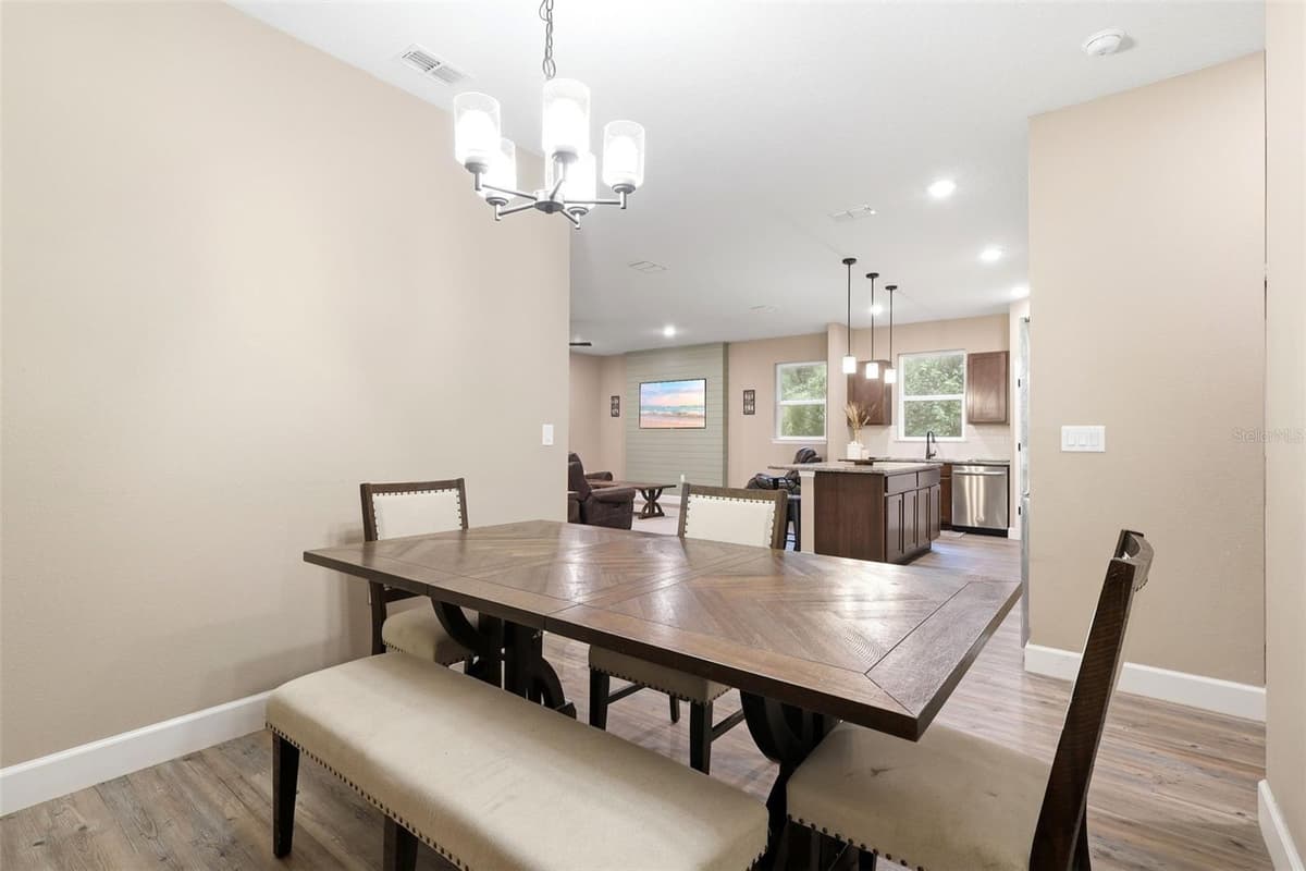 425 SPRING GARDEN AVENUE — photo 18 of 40