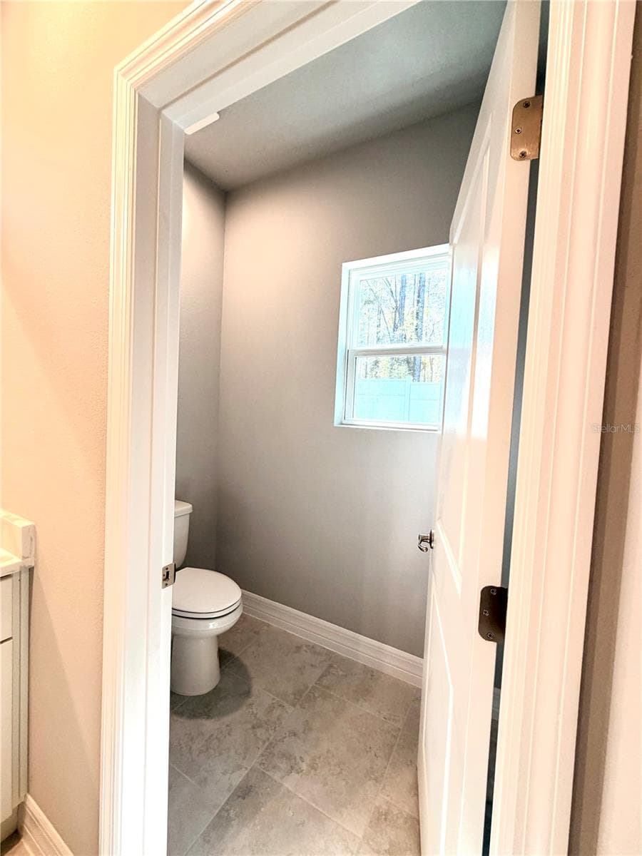 5226 PRENTICE LANE — photo 13 of 27