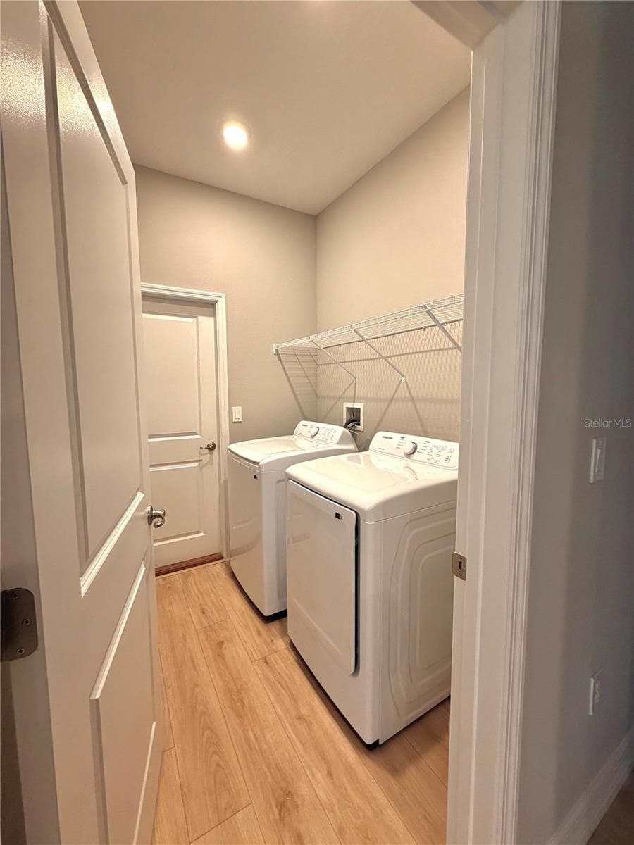 5226 PRENTICE LANE — photo 23 of 27