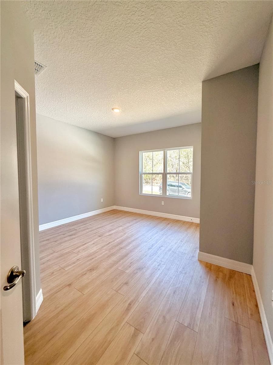 5226 PRENTICE LANE — photo 14 of 27