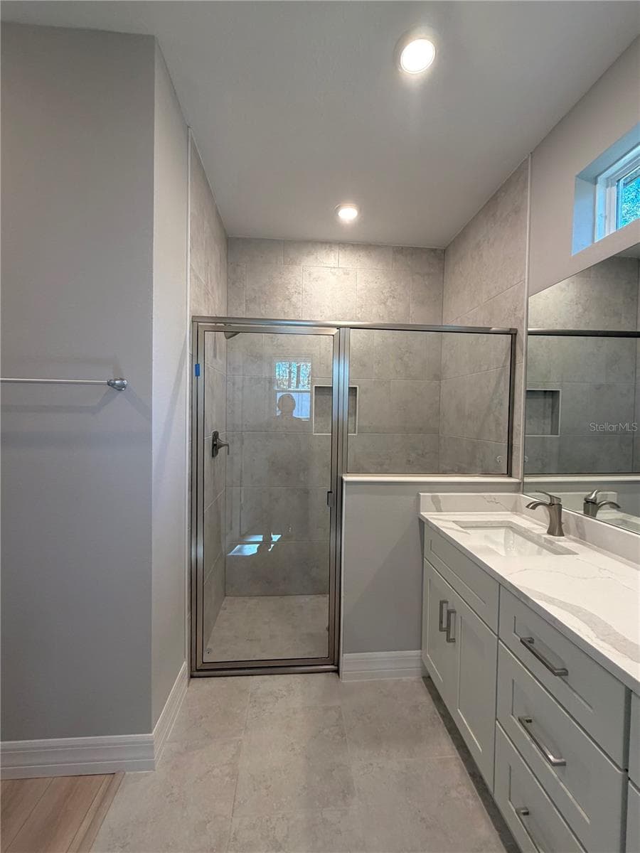 5226 PRENTICE LANE — photo 12 of 27