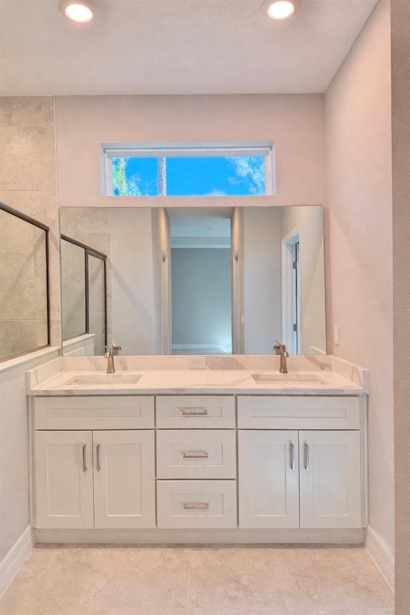 5226 PRENTICE LANE — photo 11 of 27