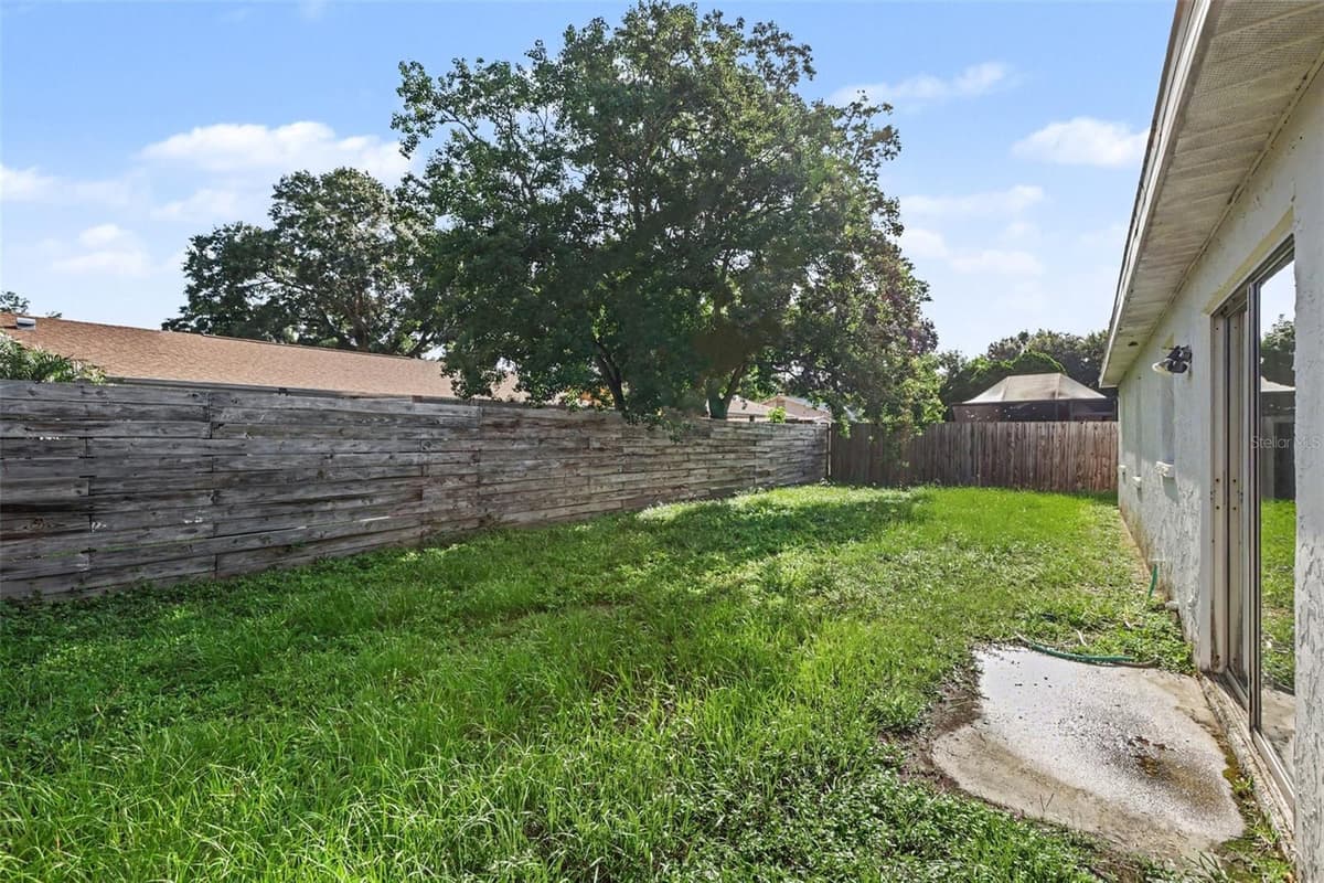 1916 HUDSON COURT — photo 24 of 26