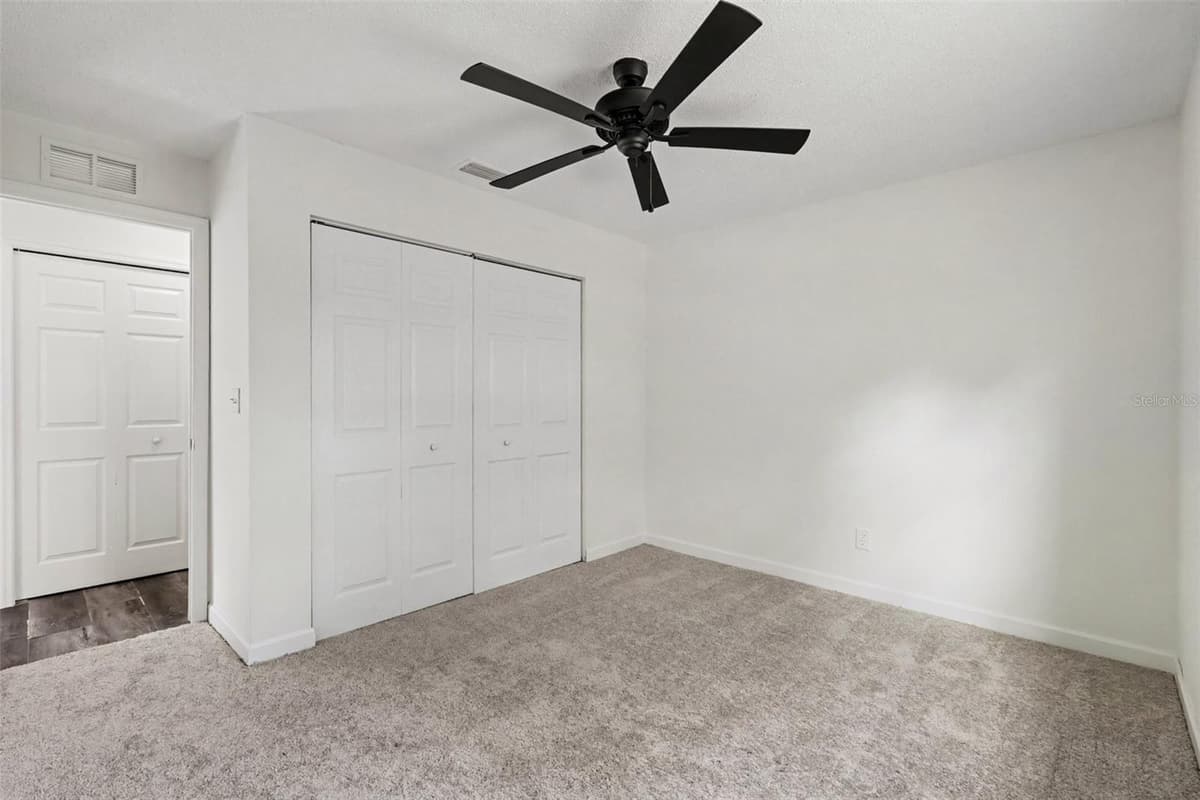 1916 HUDSON COURT — photo 15 of 26