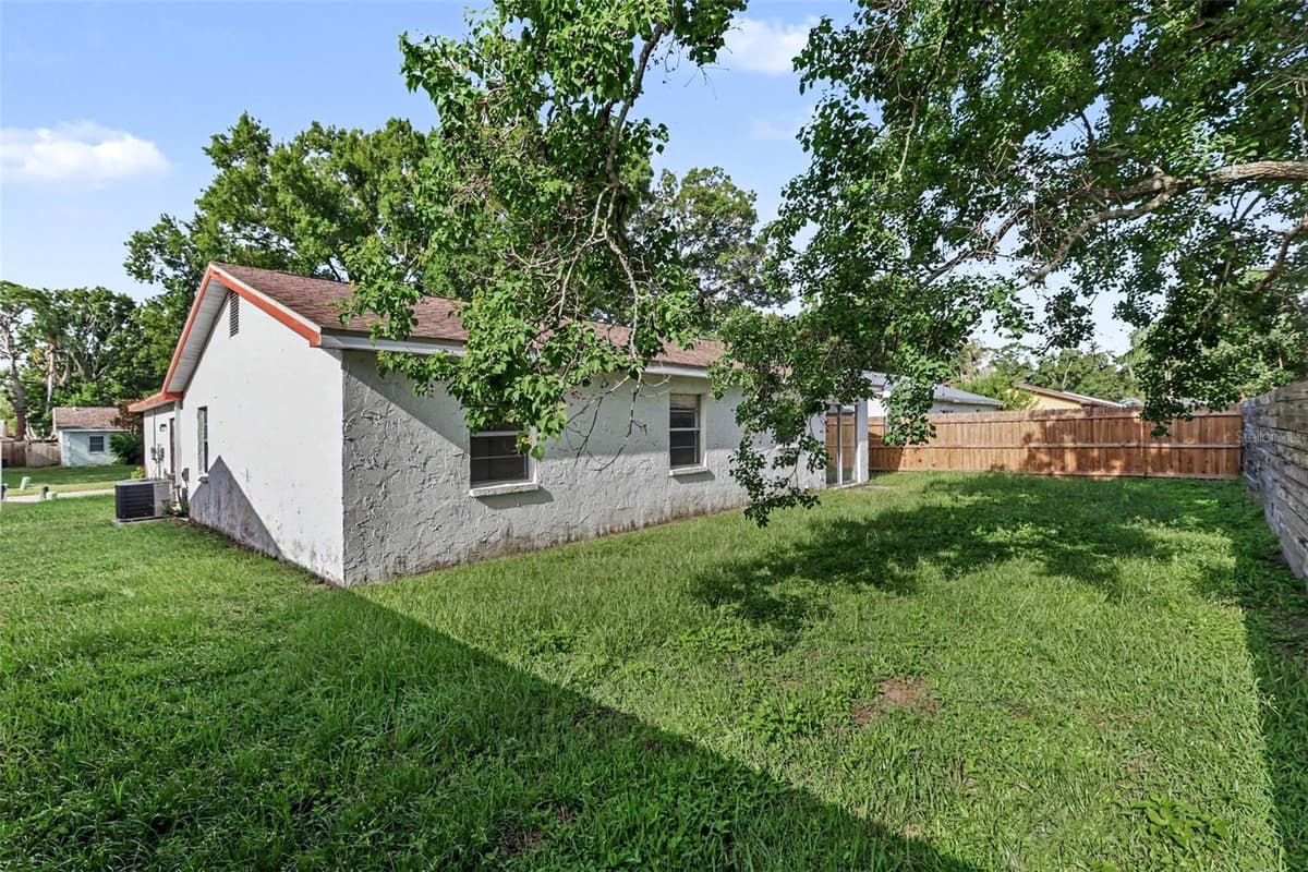 1916 HUDSON COURT — photo 25 of 26