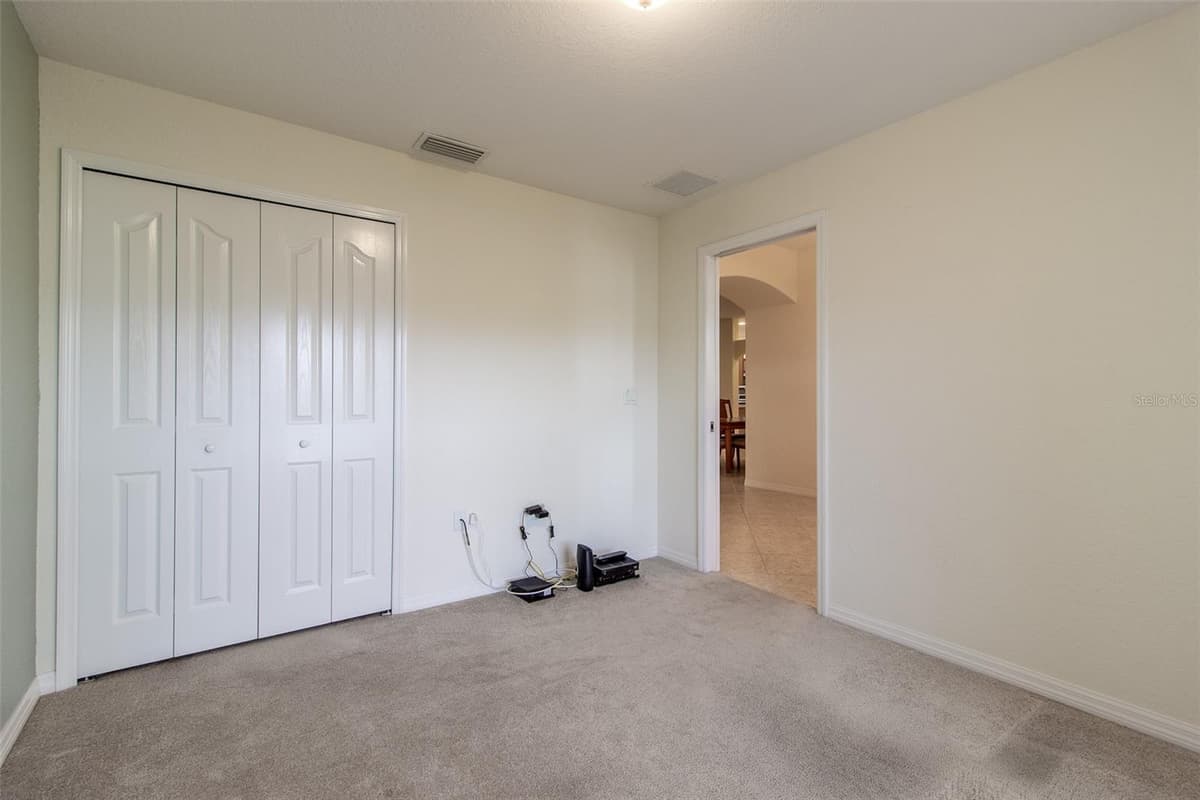 16205 12TH TERRACE — photo 15 of 35