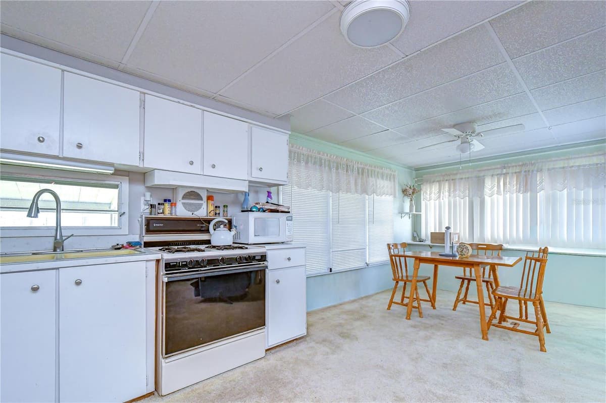 37344 HAMMOND DRIVE — photo 19 of 33