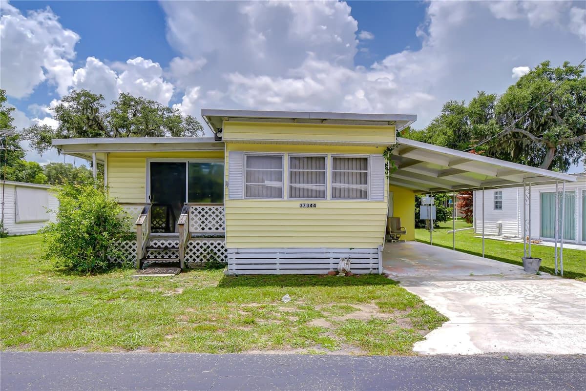 37344 HAMMOND DRIVE — photo 1 of 33