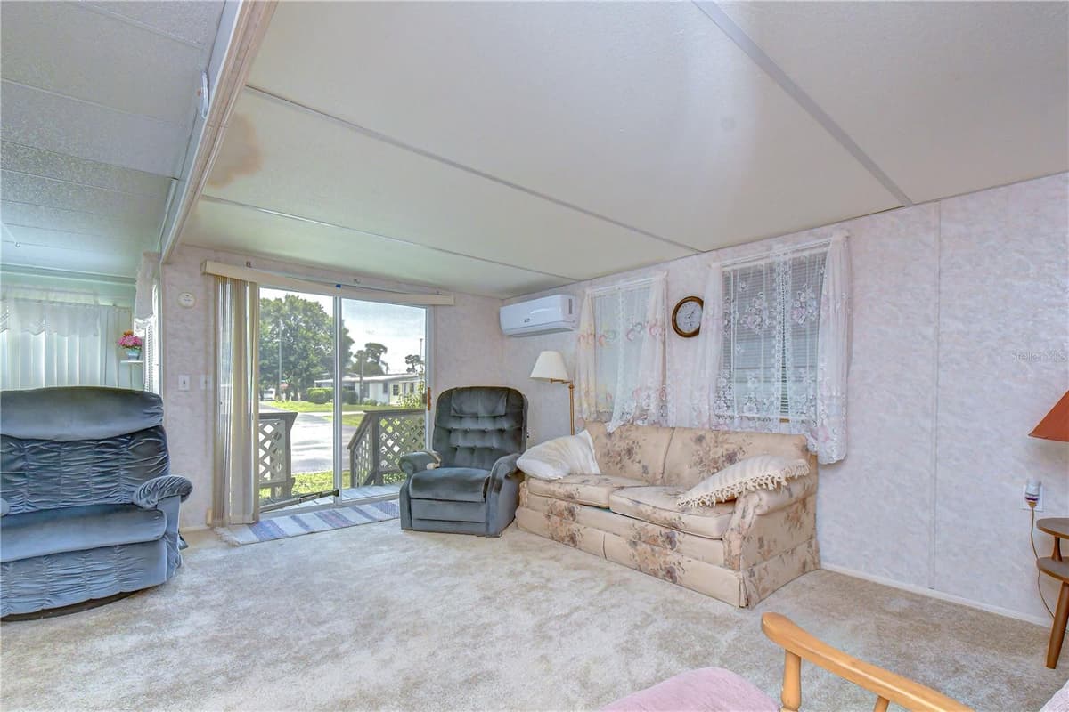 37344 HAMMOND DRIVE — photo 13 of 33