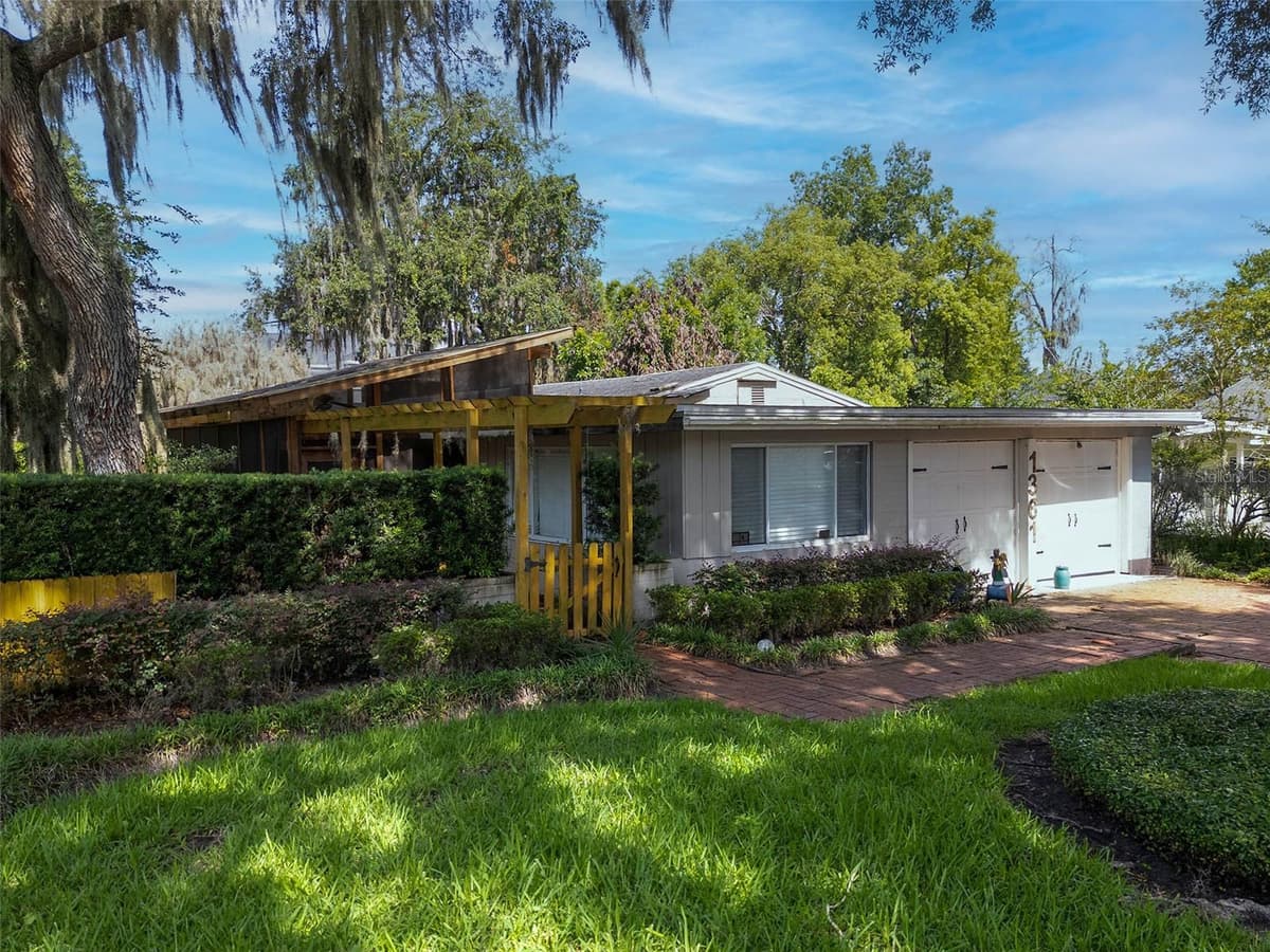 1361 AUDUBON ROAD — photo 3 of 13