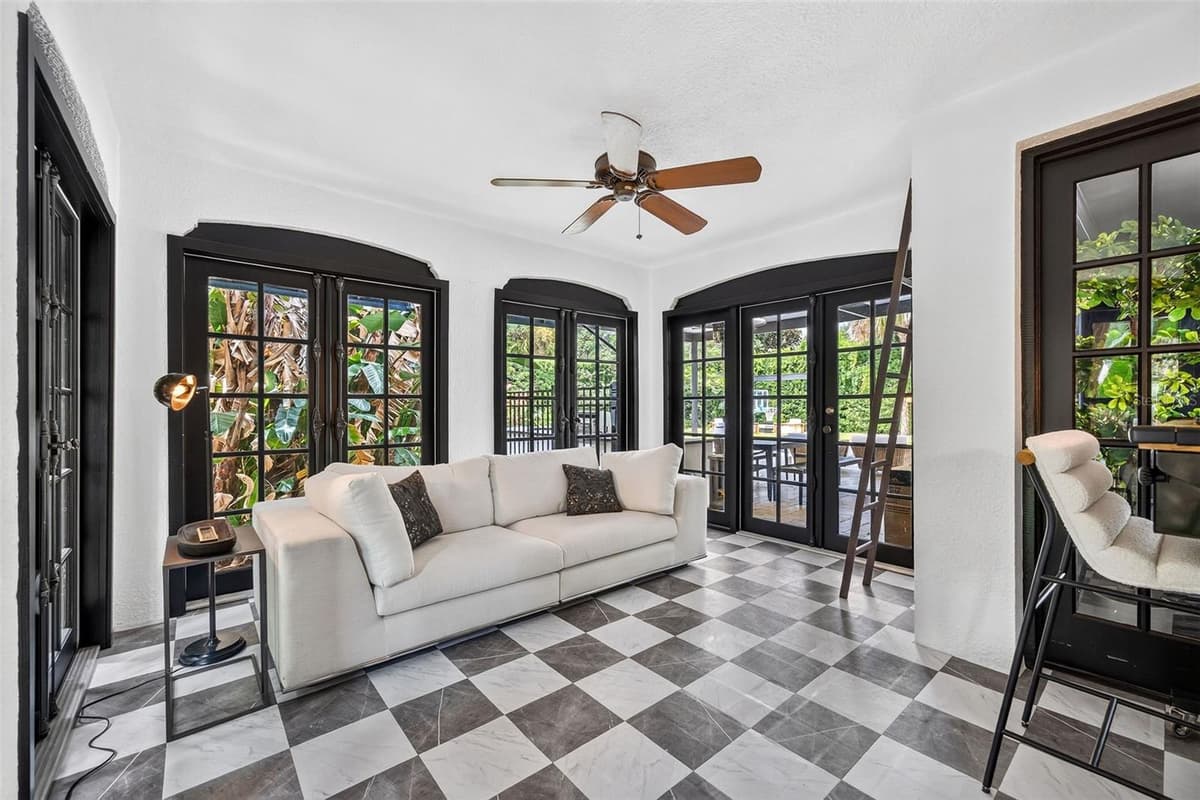 906 ALHAMBRA COURT — photo 15 of 71