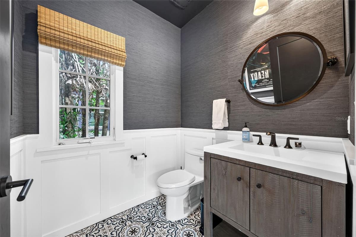 906 ALHAMBRA COURT — photo 32 of 71