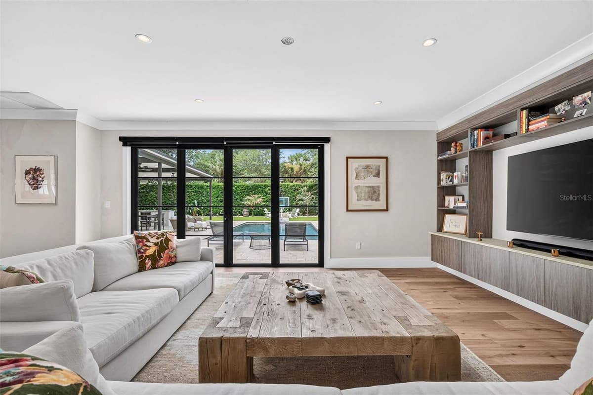 906 ALHAMBRA COURT — photo 31 of 71