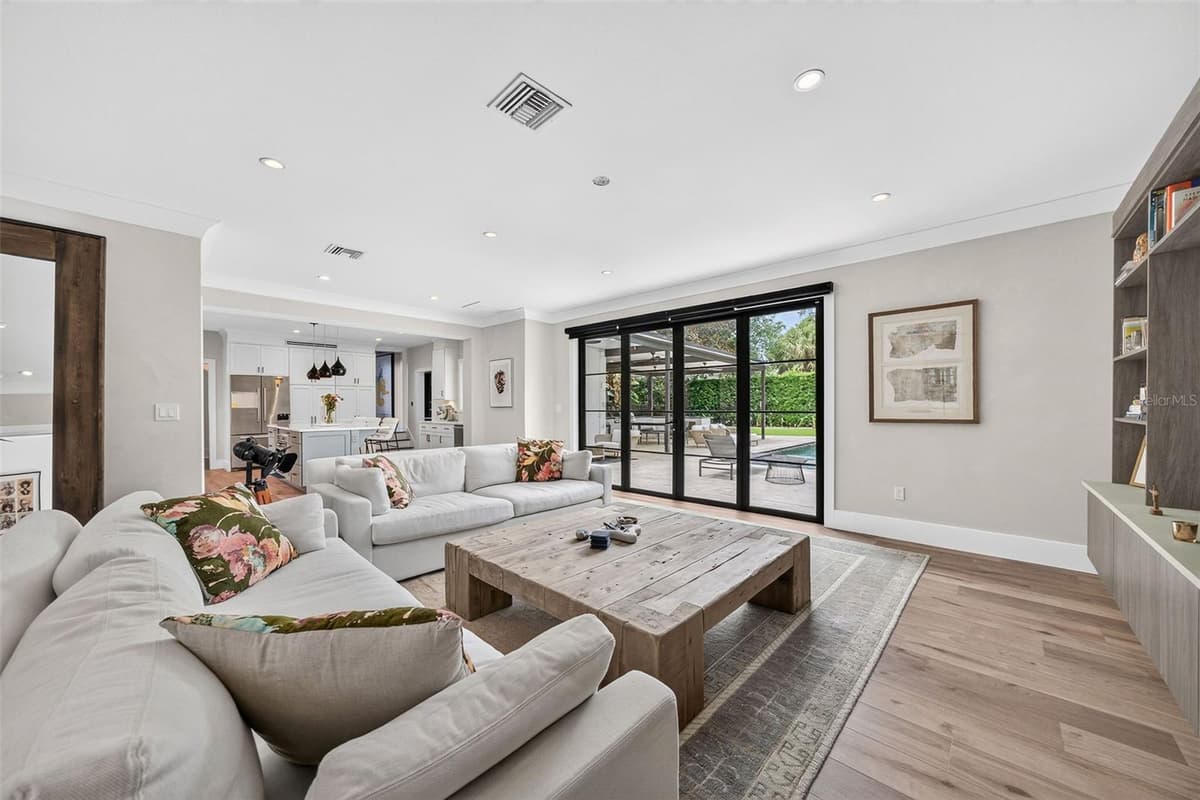906 ALHAMBRA COURT — photo 30 of 71