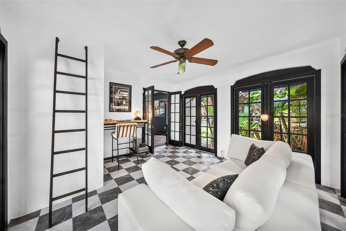 906 ALHAMBRA COURT — photo 16 of 71