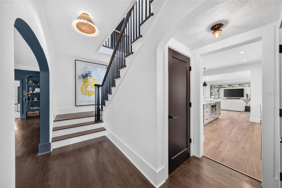 906 ALHAMBRA COURT — photo 20 of 71