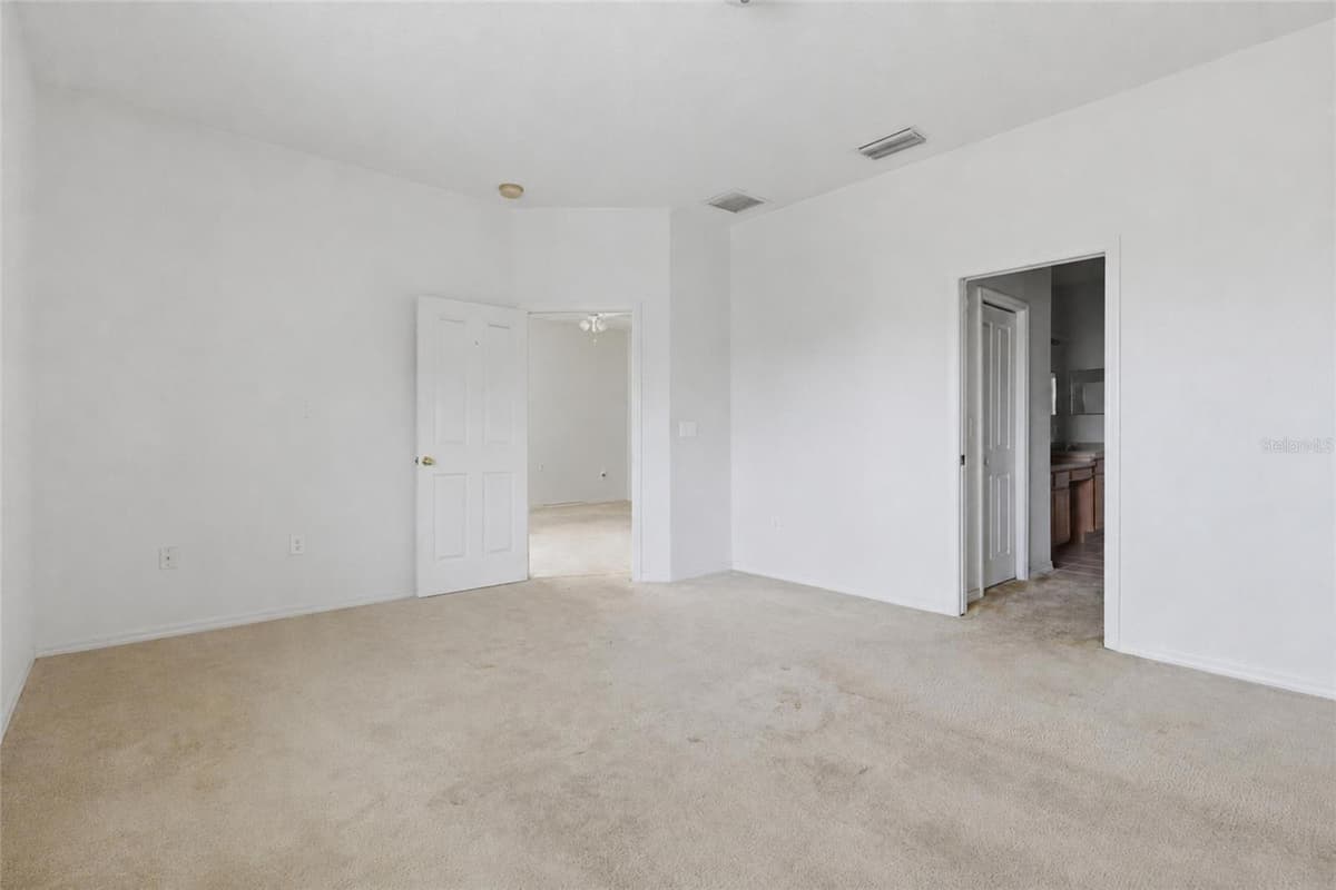 31421 SHAKER CIRCLE — photo 13 of 24