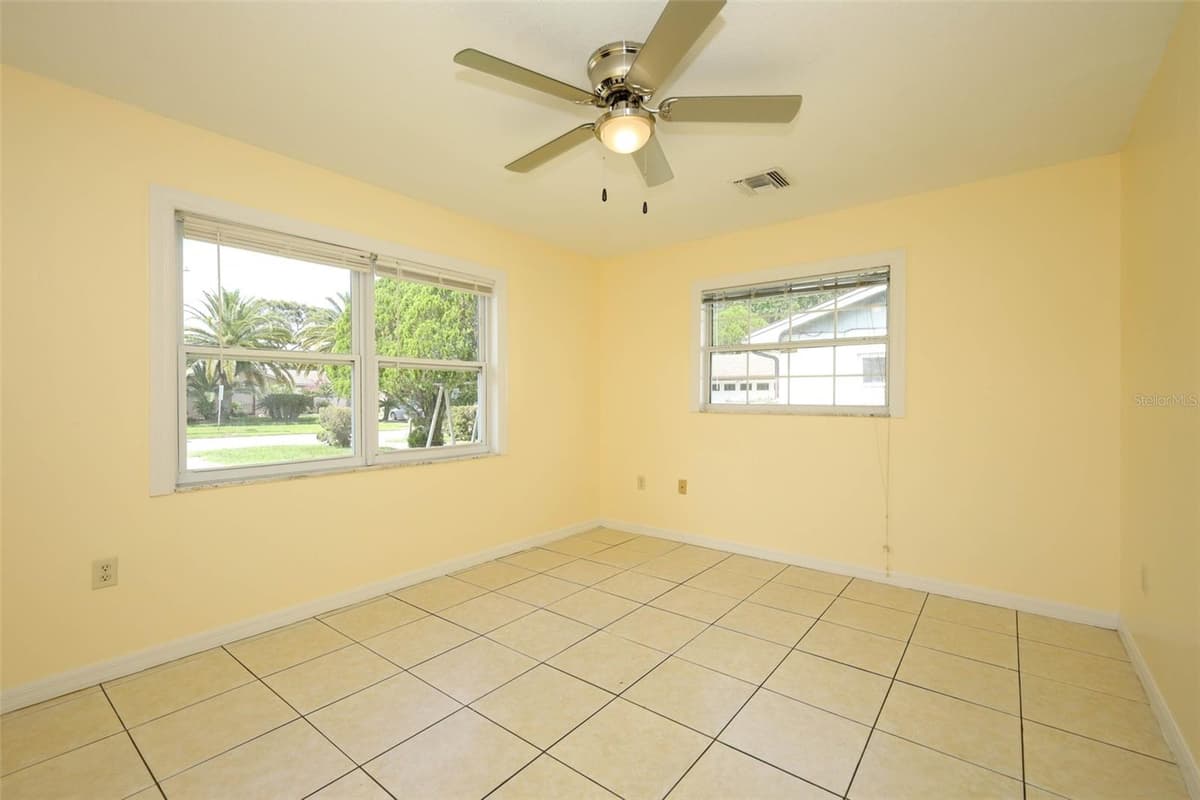 586 TULANE DRIVE — photo 15 of 31