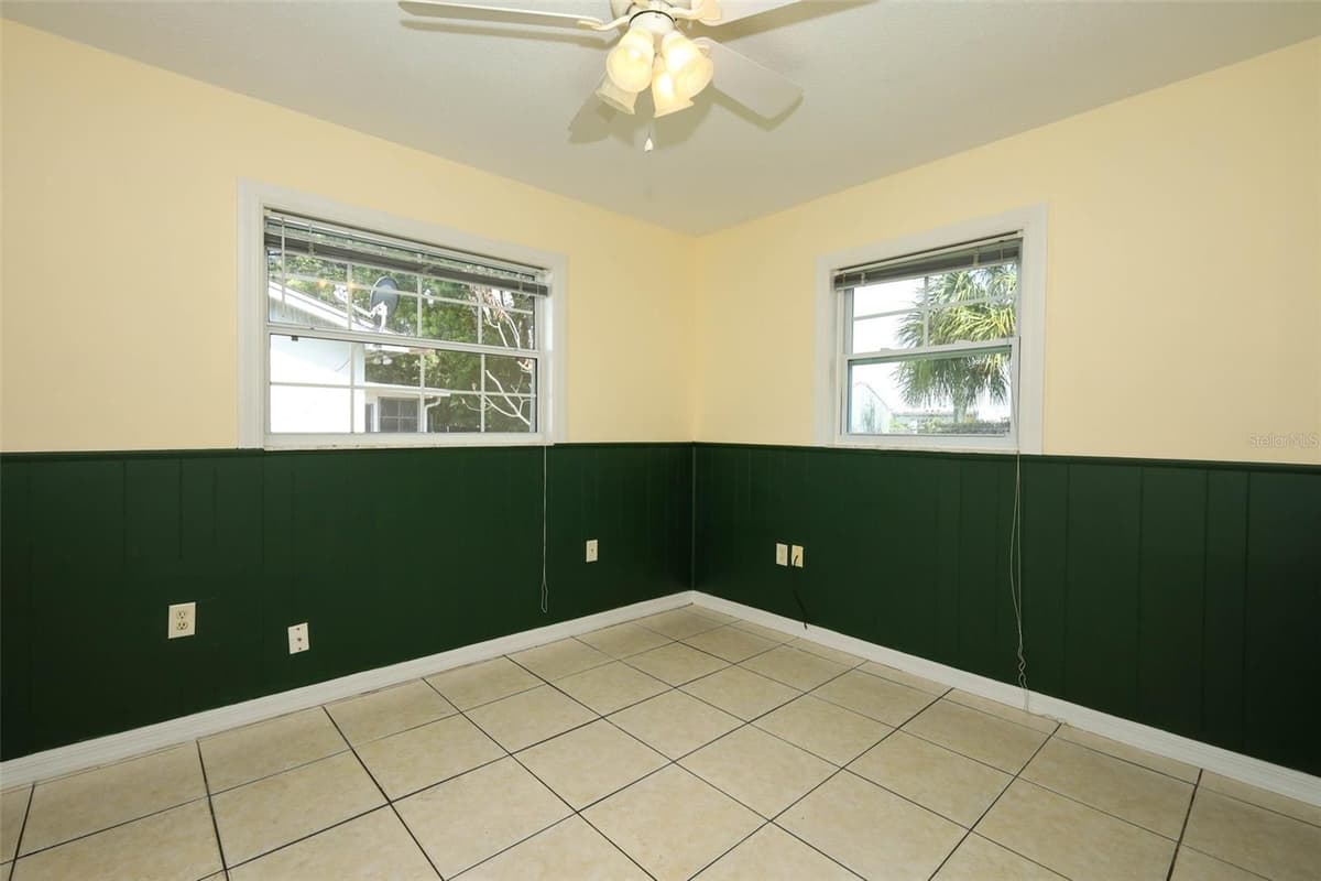586 TULANE DRIVE — photo 18 of 31