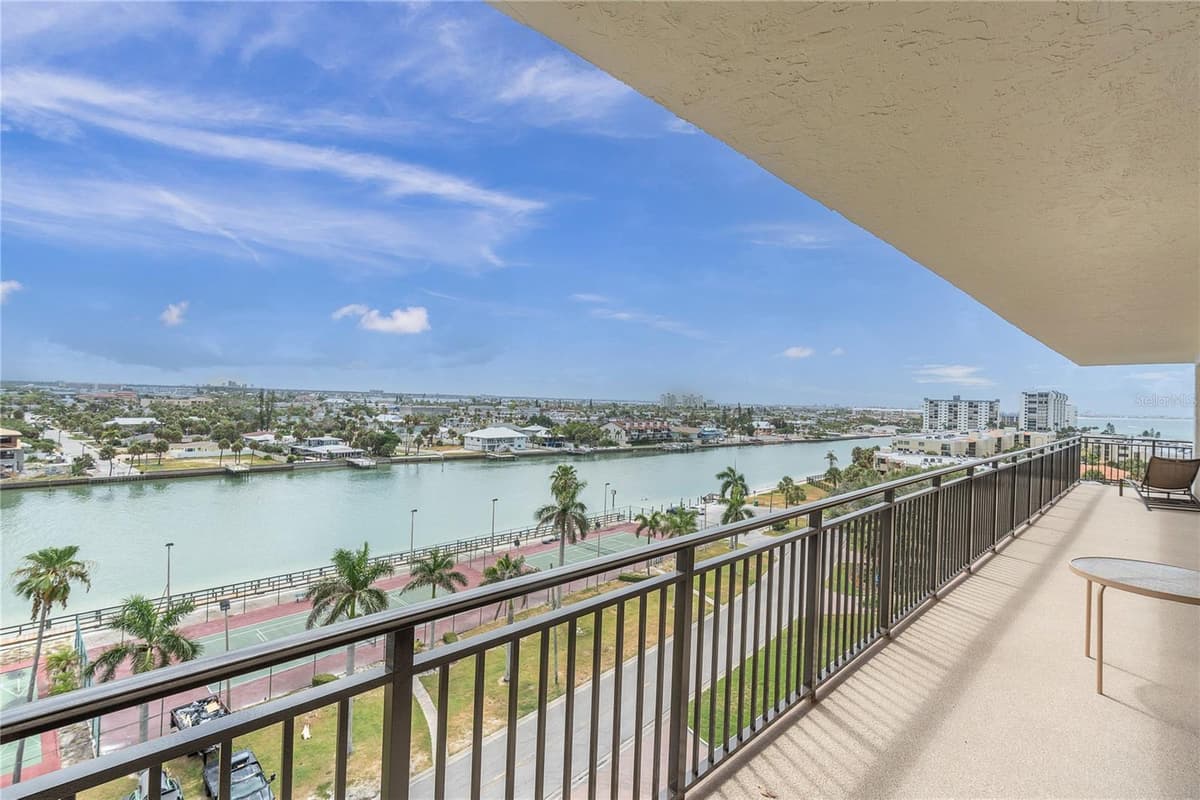 7600 BAYSHORE DRIVE — photo 4 of 48
