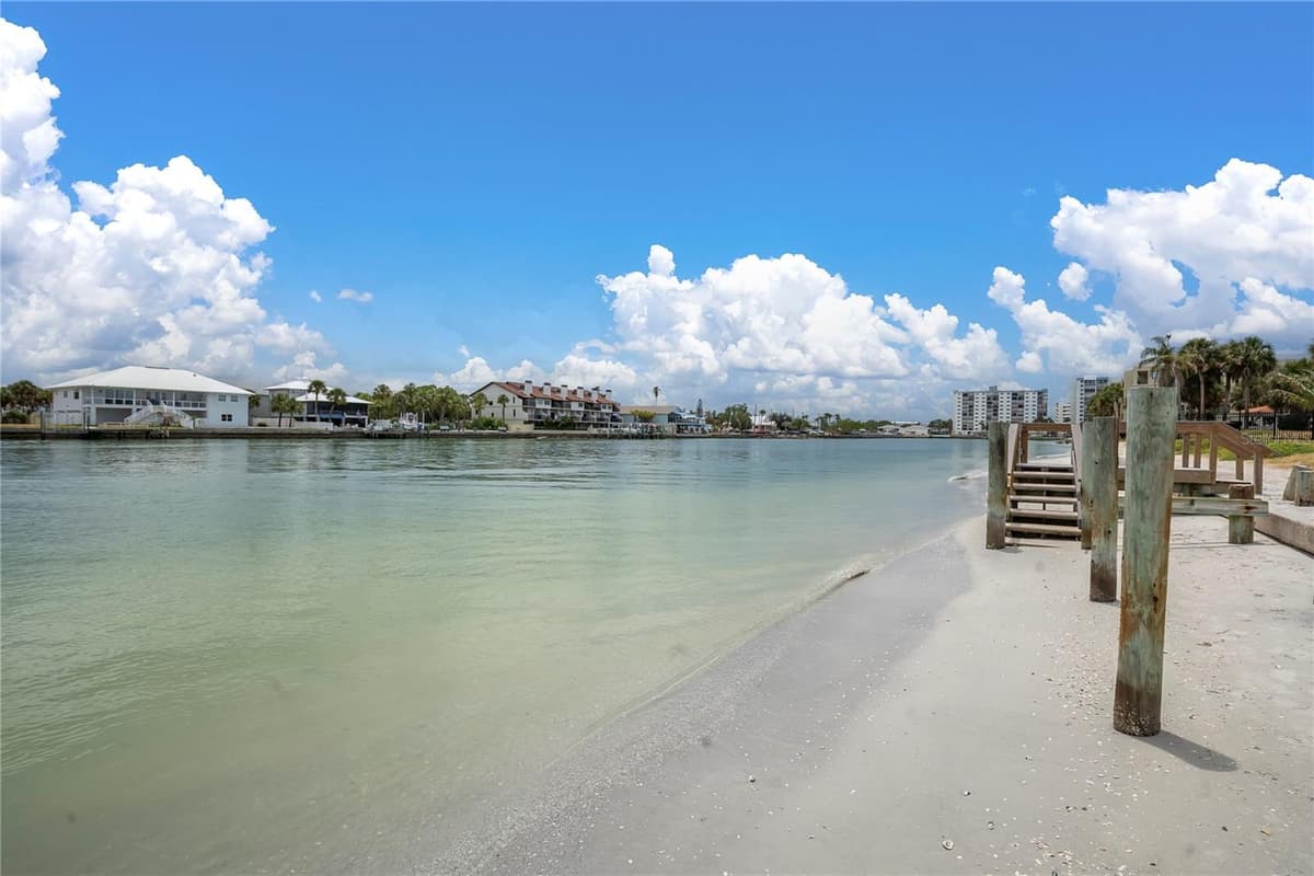 7600 BAYSHORE DRIVE — photo 47 of 48