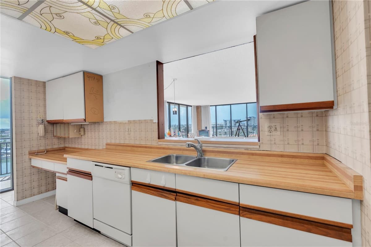 7600 BAYSHORE DRIVE — photo 15 of 48