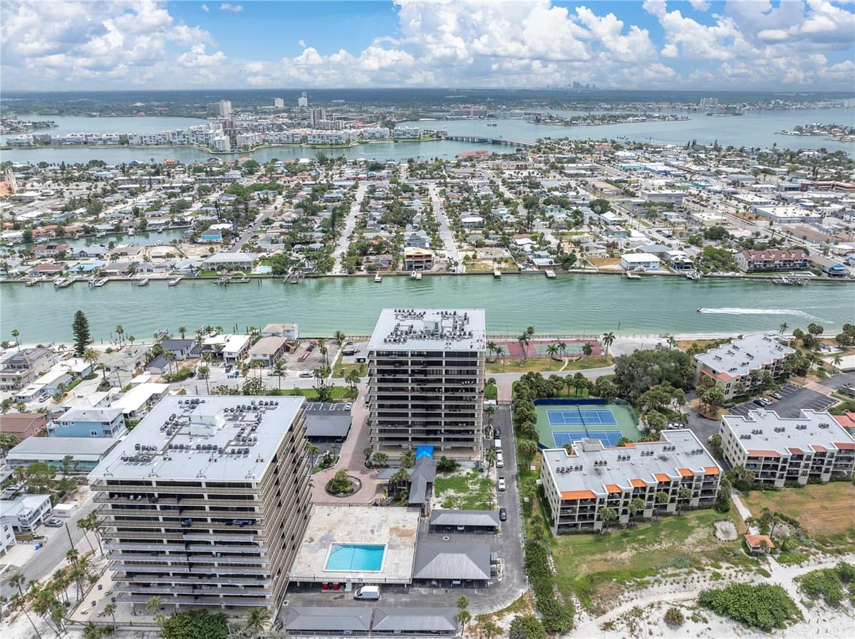 7600 BAYSHORE DRIVE — photo 40 of 48
