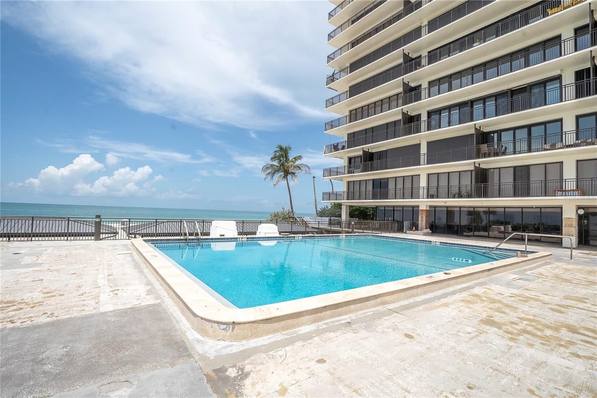 7600 BAYSHORE DRIVE — photo 31 of 48