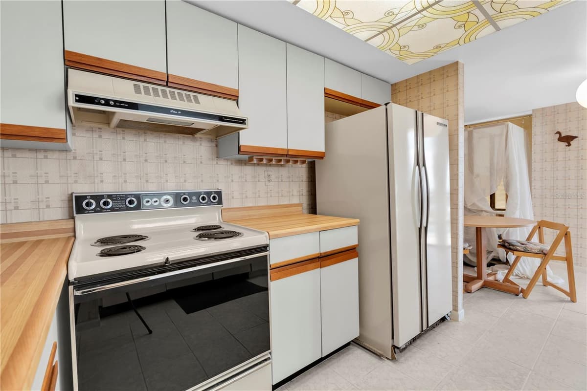 7600 BAYSHORE DRIVE — photo 14 of 48